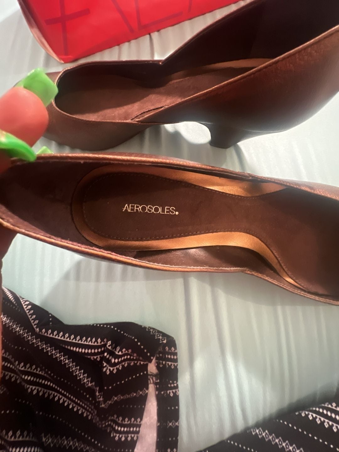 Aerosoles Babylon170 Bronze Leather Mary Jane Kitten Heels 1