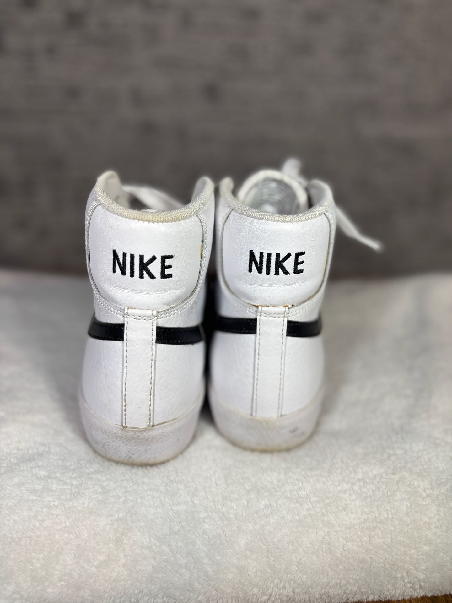 Nike Blazer Mid White Black High-Top Sneakers 6