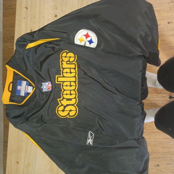 Reebok NFL Pittsburgh Steelers On Field Team Apparel Pullover Windbreaker Jacket