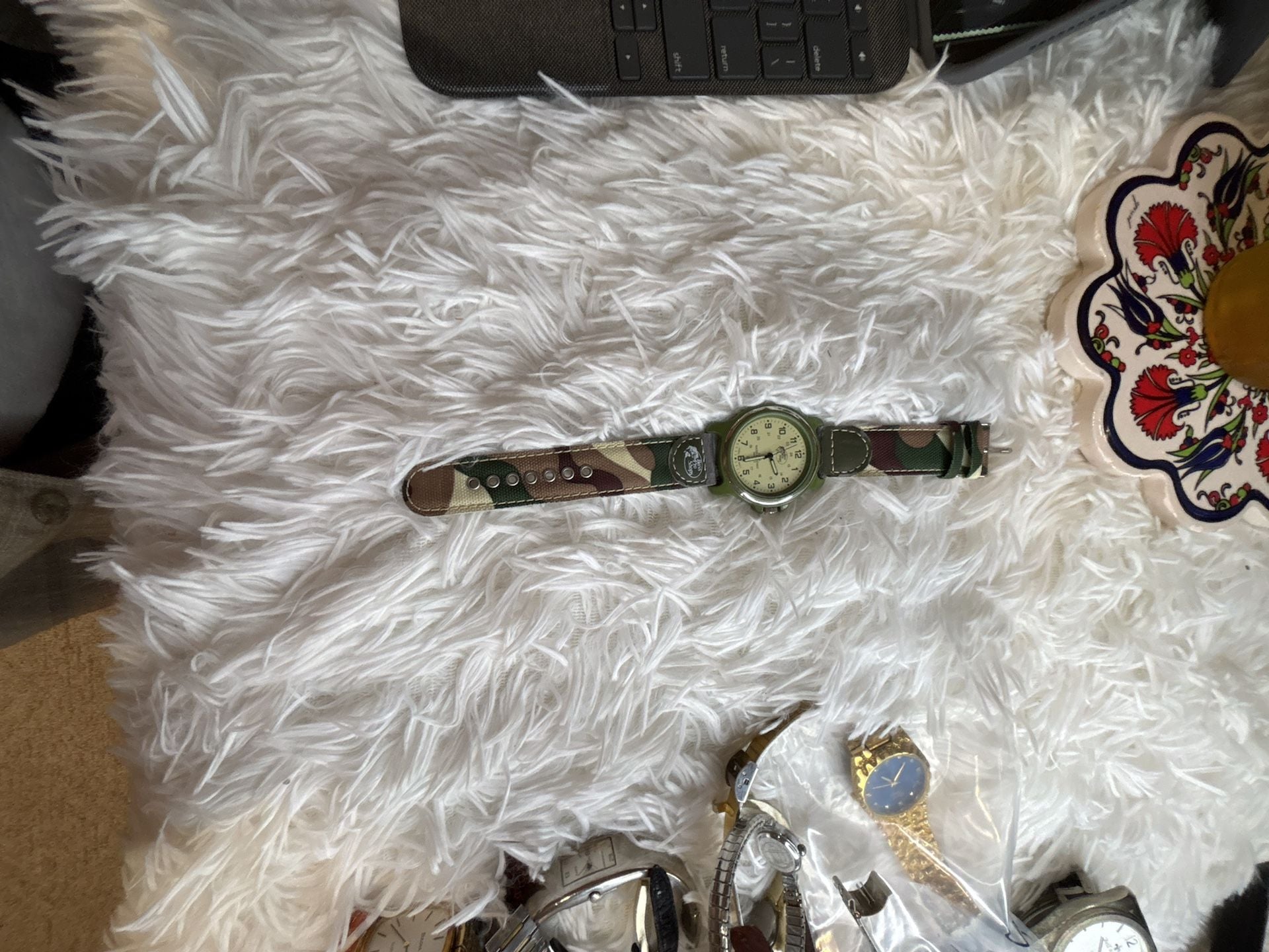 Bass Pro Shops Camouflage Analog Quartz Wristwatch with Green Case 4
