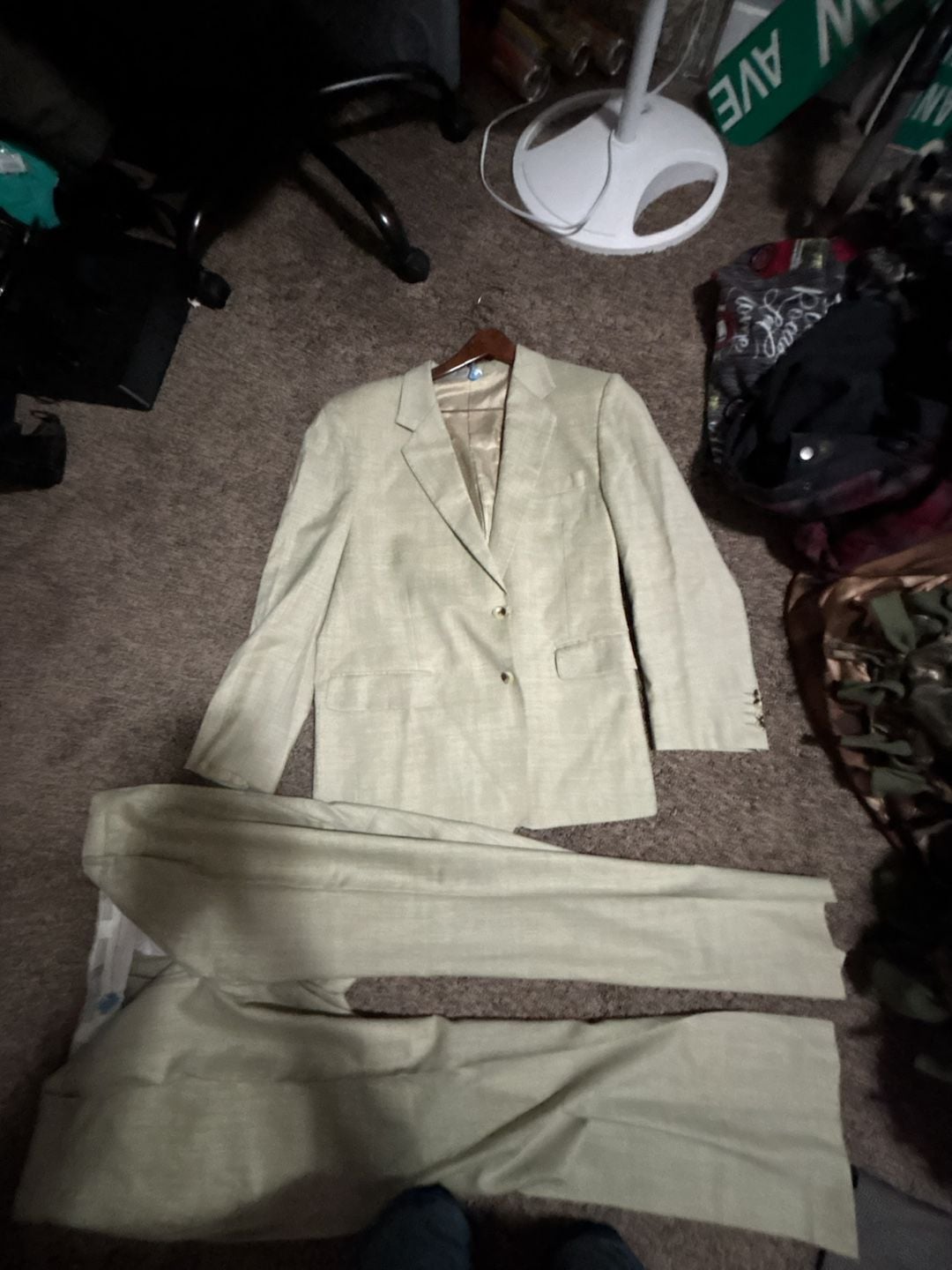Vintage Textured Beige Two-Piece Sport Coat and Trouser Suit 1