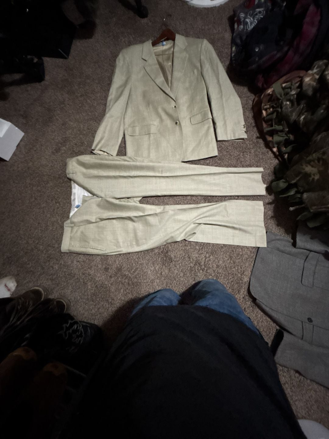 Vintage Textured Beige Two-Piece Sport Coat and Trouser Suit 2