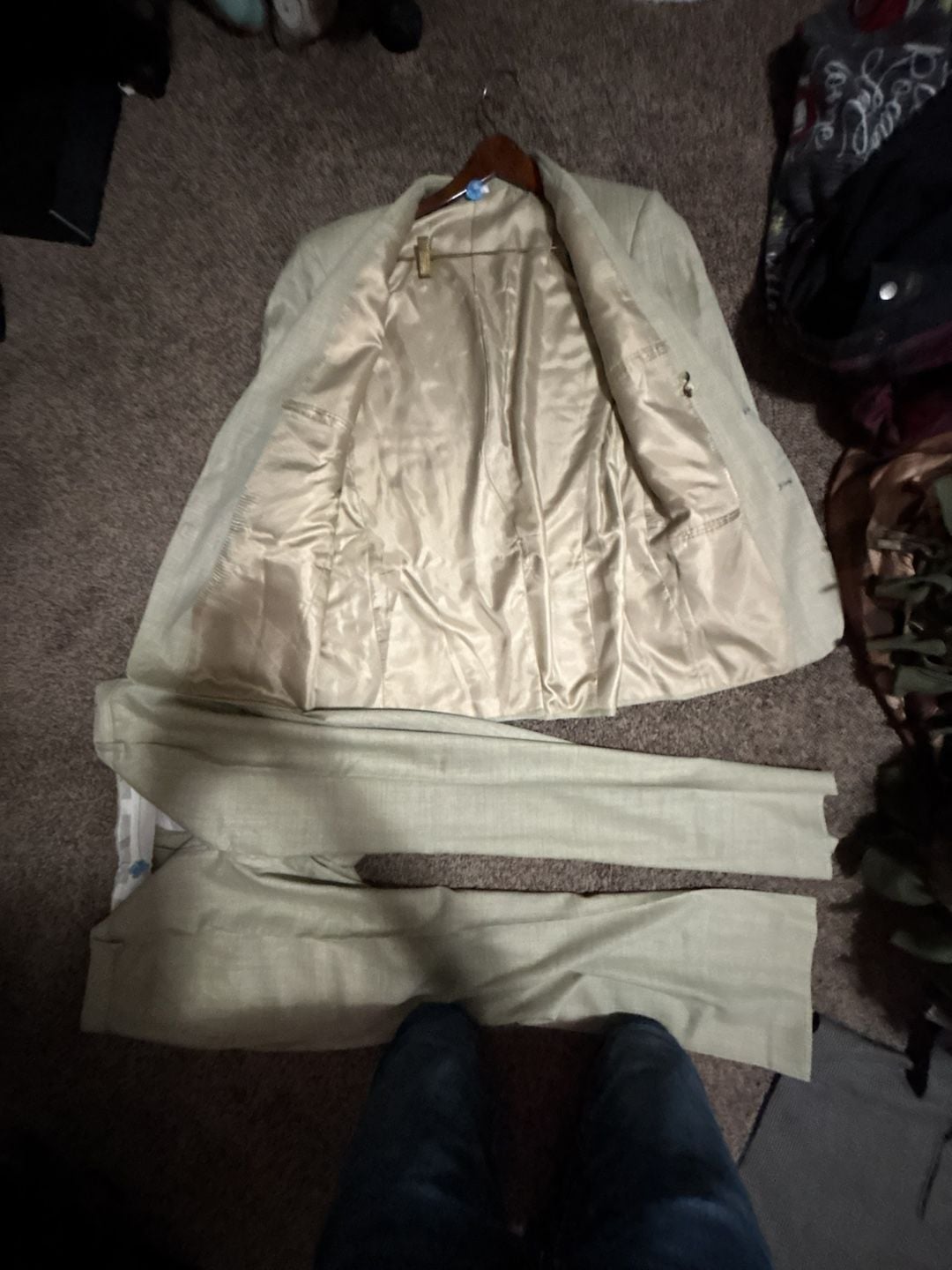 Vintage Textured Beige Two-Piece Sport Coat and Trouser Suit 3