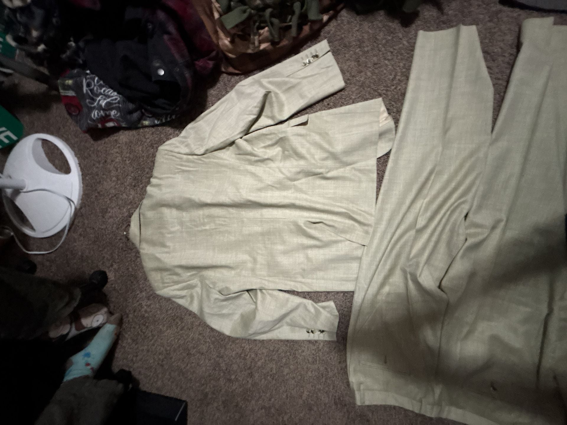 Vintage Textured Beige Two-Piece Sport Coat and Trouser Suit 4