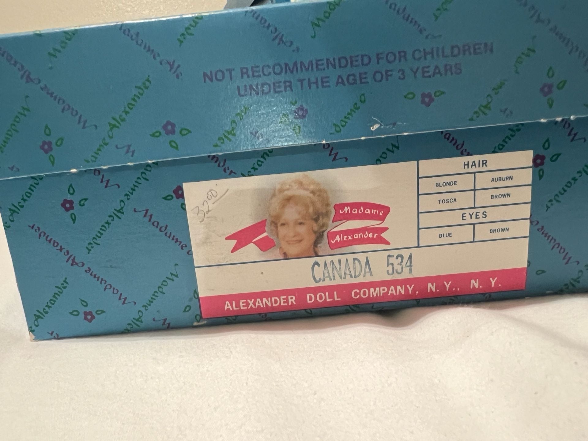 Vintage Madame Alexander International Doll Canada #534 4