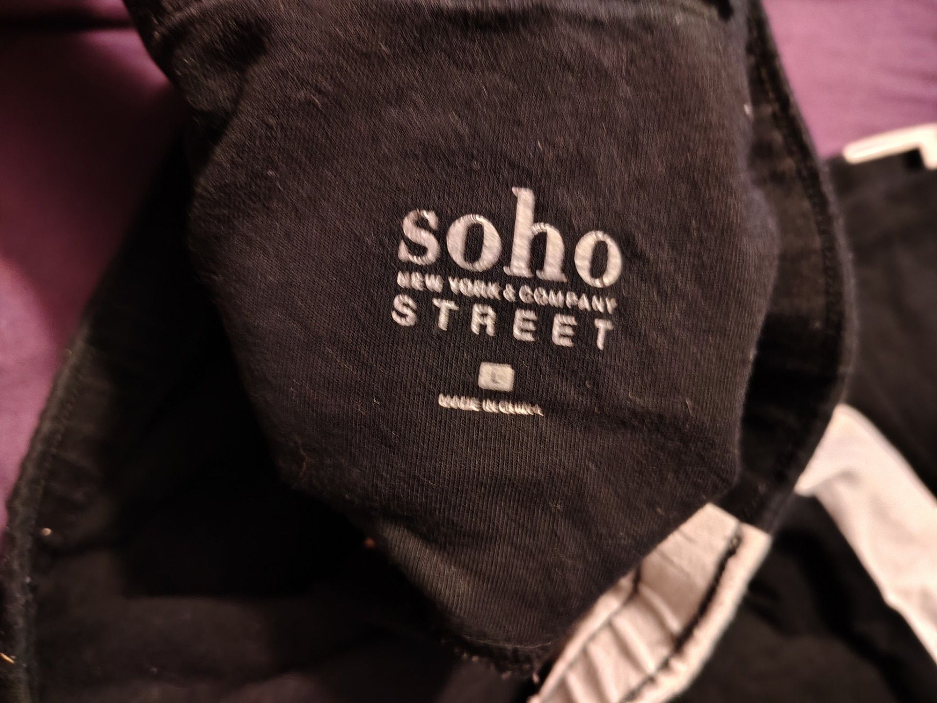Soho New York & Company Street black and white side-stripe yoga leggings 2