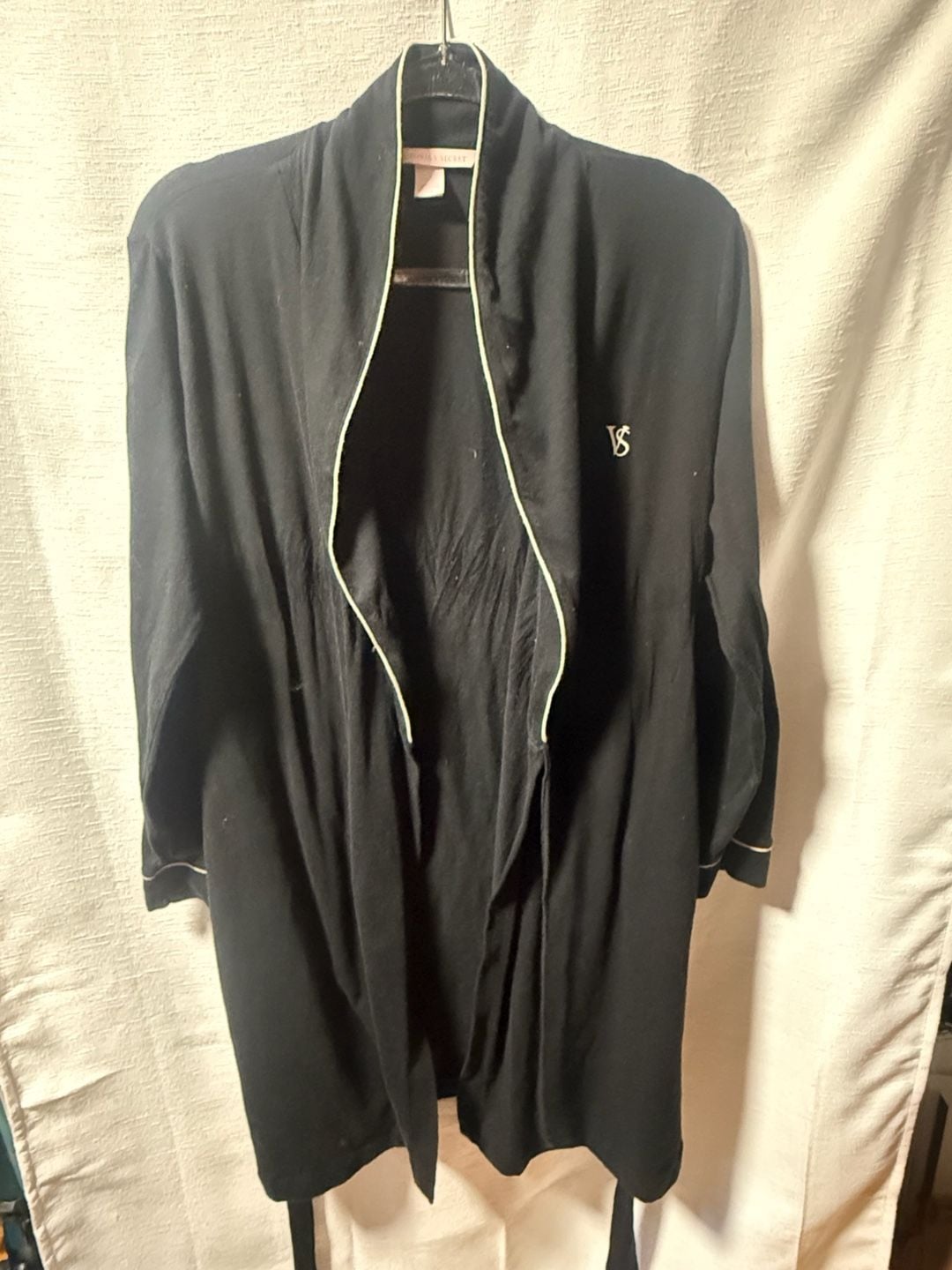 Victoria's Secret Women's Black Jersey Knit Logo Robe with Contrast Piping 1