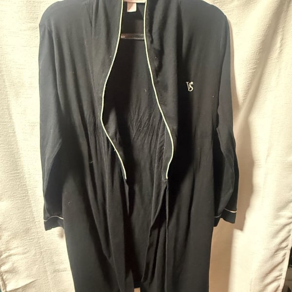 Victoria's Secret Women's Black Jersey Knit Logo Robe with Contrast Piping