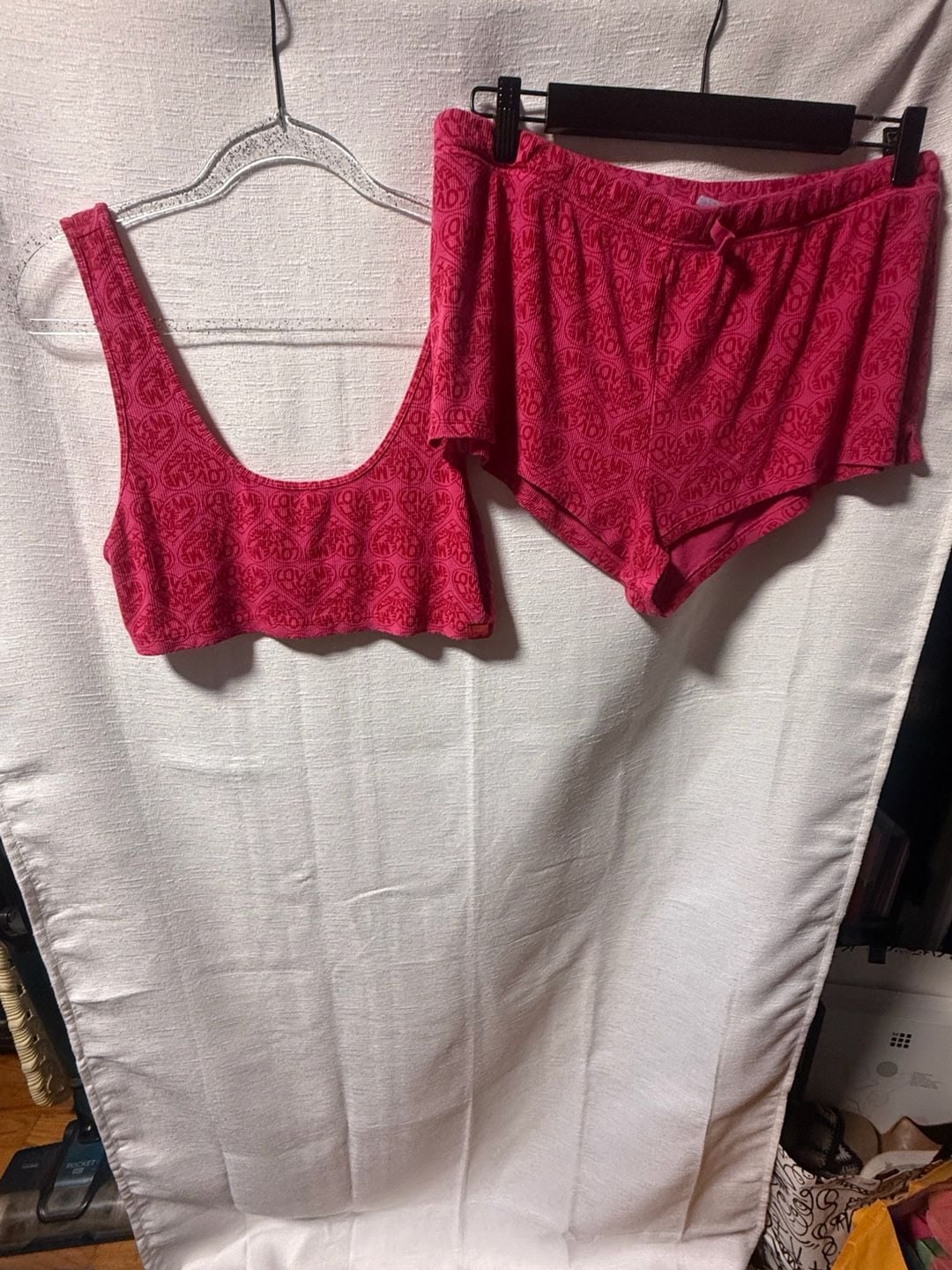 Savage X Fenty Ribbed Lounge Set with Logo Heart Print 1