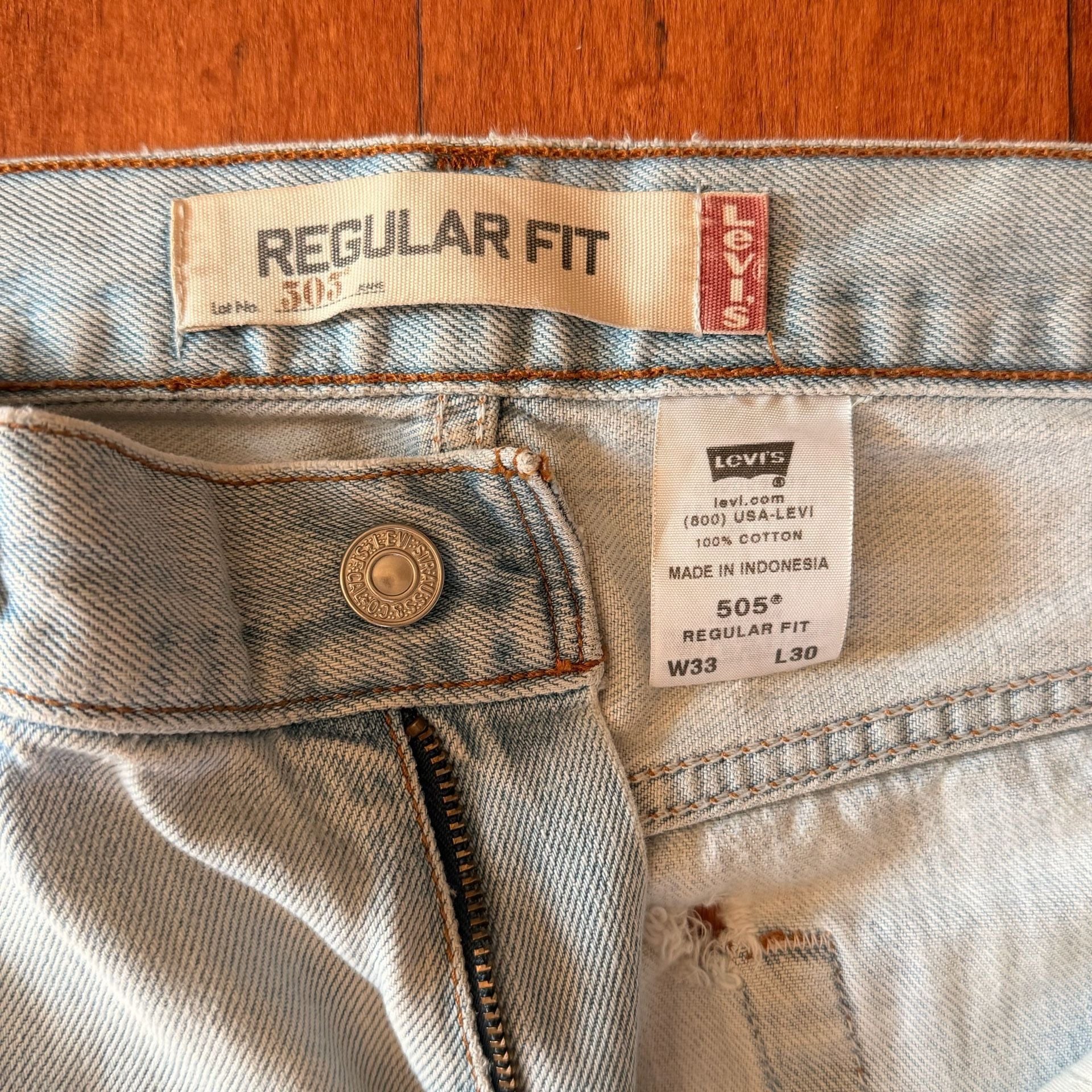 Levi's 505 Straight Leg Jeans Light Wash Raw Hem 4