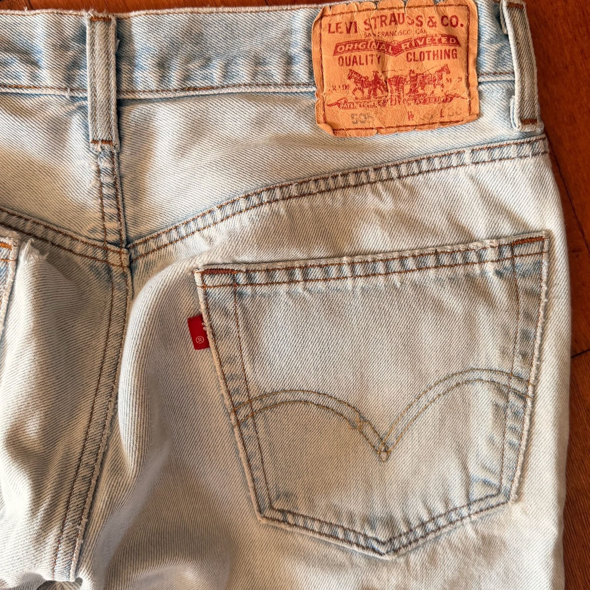 Levi's 505 Straight Leg Jeans Light Wash Raw Hem 6