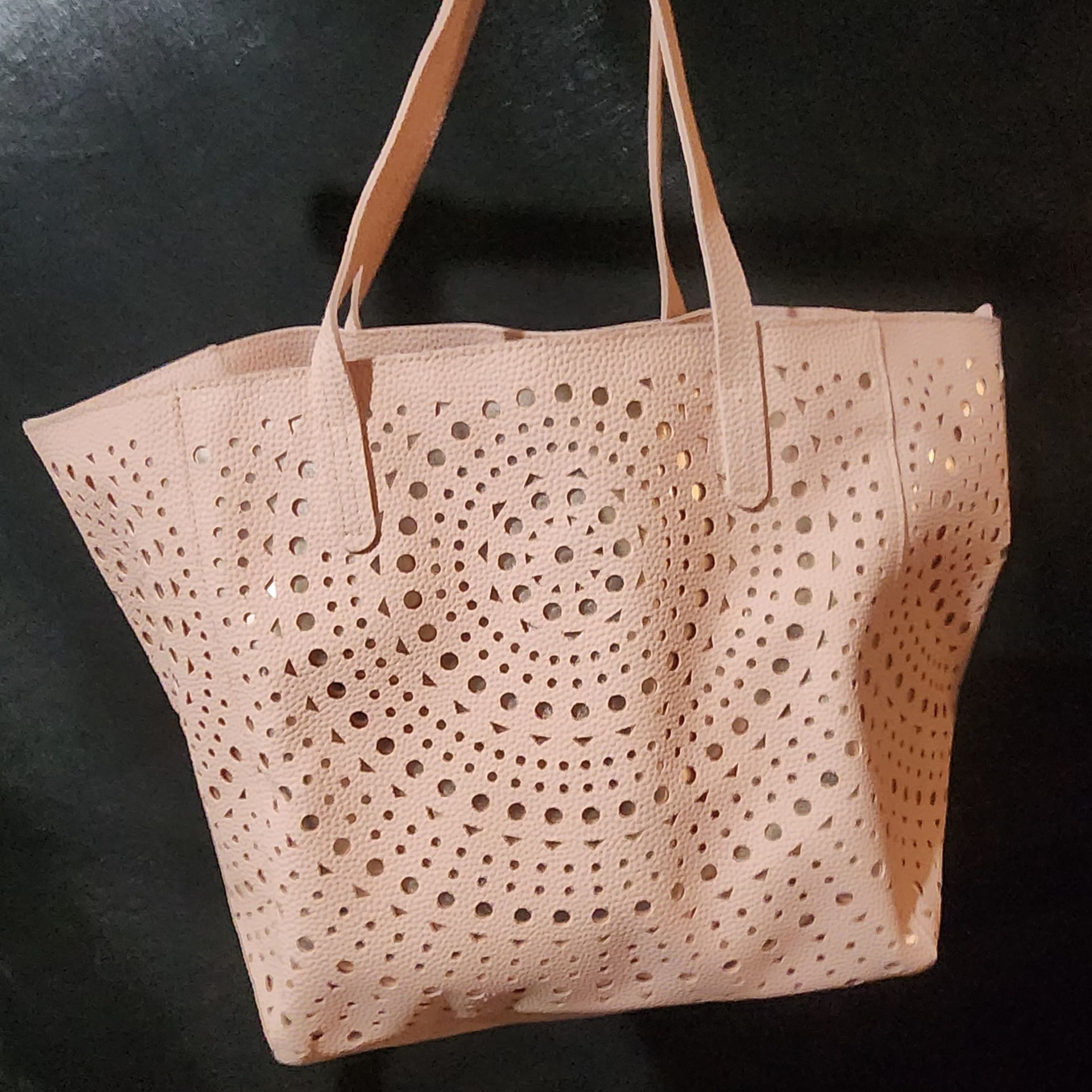 Bath & Body Works 2017 VIP Blush Pink Laser-Cut Metallic Tote Bag 3