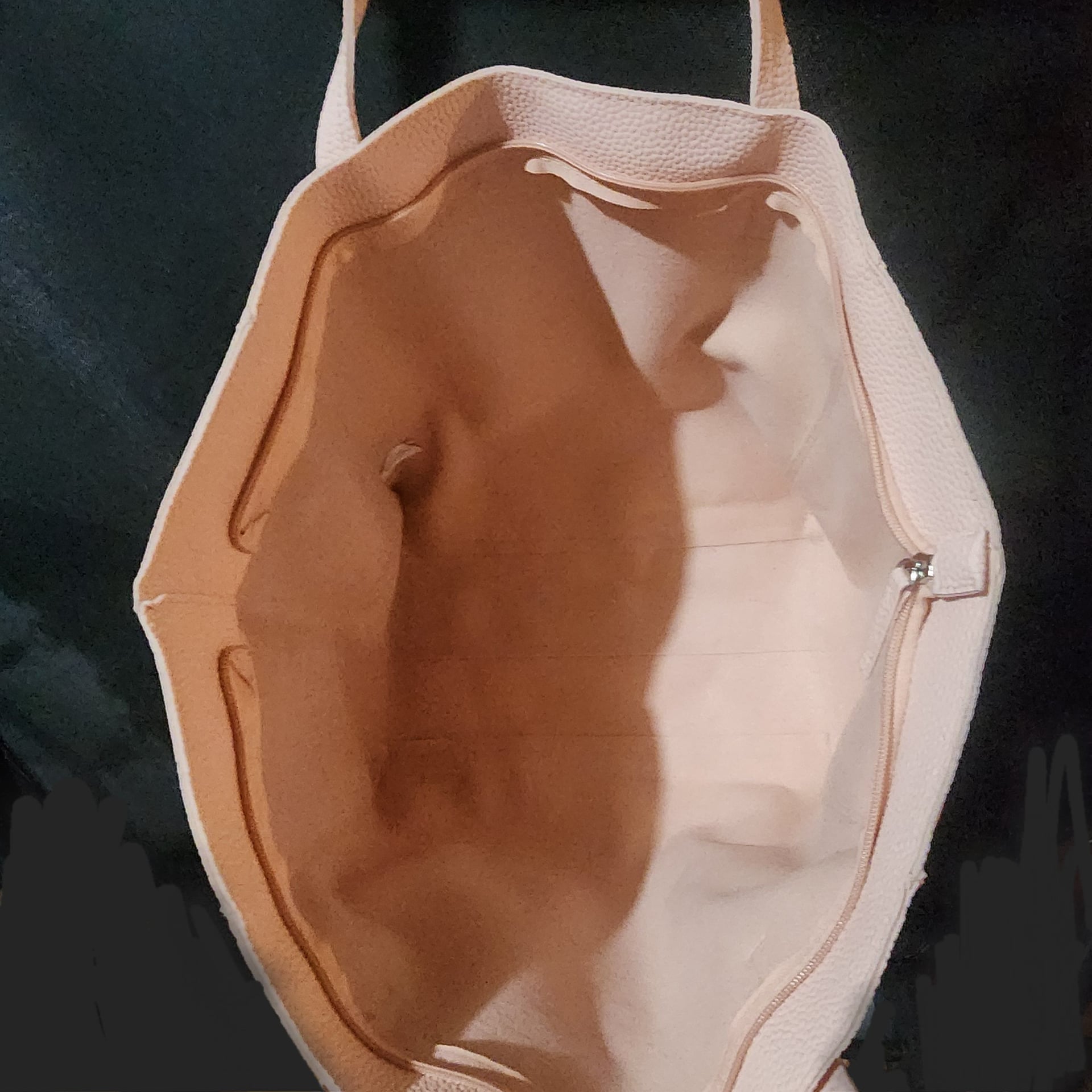 Bath & Body Works 2017 VIP Blush Pink Laser-Cut Metallic Tote Bag 4