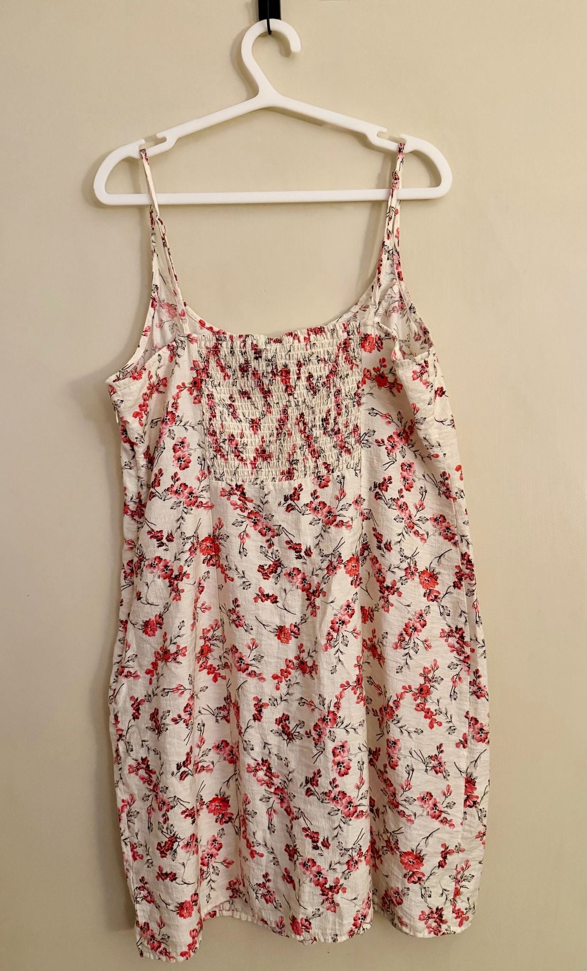 A New Day Floral Sleeveless Swing Tank Dress Size 16 White Floral Smocked Back
3