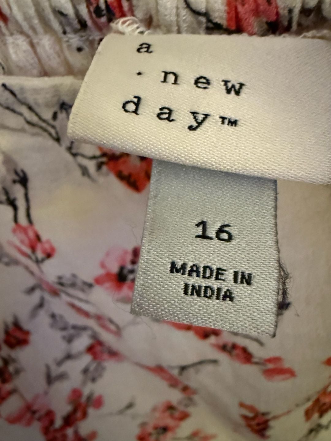 A New Day Floral Sleeveless Swing Tank Dress Size 16 White Floral Smocked Back
5