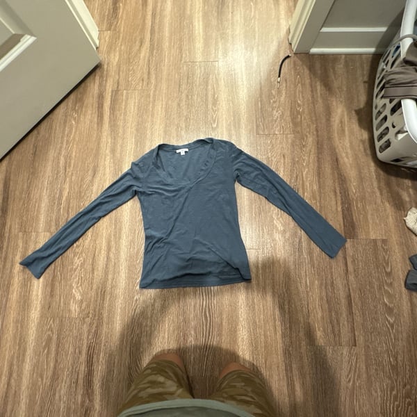 James Perse Standard V-Neck Long Sleeve T-Shirt