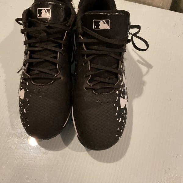 Under Armour Leadoff Low RM Baseball Cleats Black and White