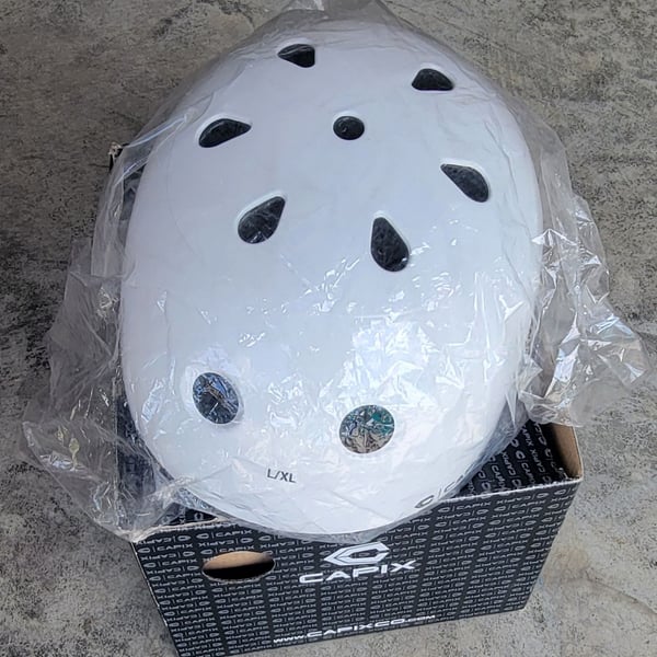 Capix Athlete BASHER GLOSS WHITE BMX SKATE BOARD Helmet L/XL