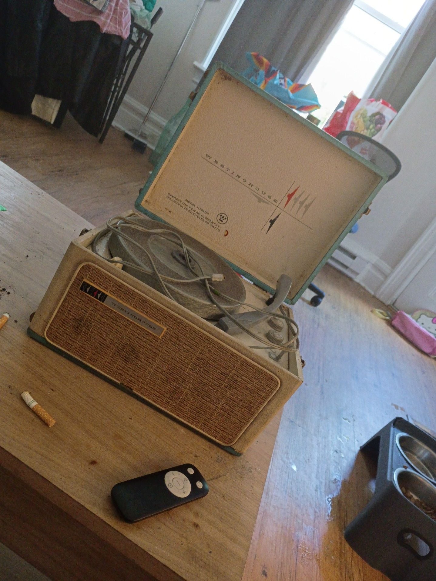 Vintage Westinghouse Portable Suitcase Record Player Model H72MP1 1