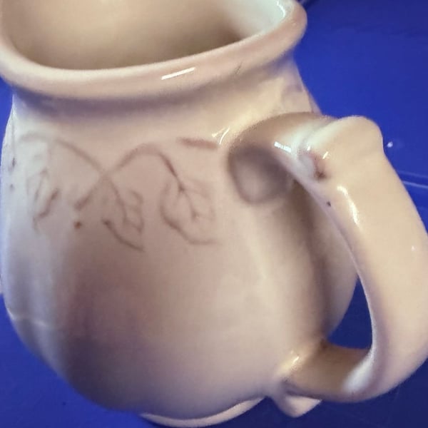 VINTAGE Longaberger Pottery Creamer & Sugar Bowl w/Lid Leaf Vine Ivory Set