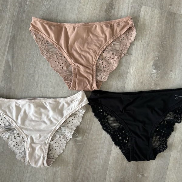 Jessica Simpson Women's 3-Pack Lace Trim Bikini Panties
