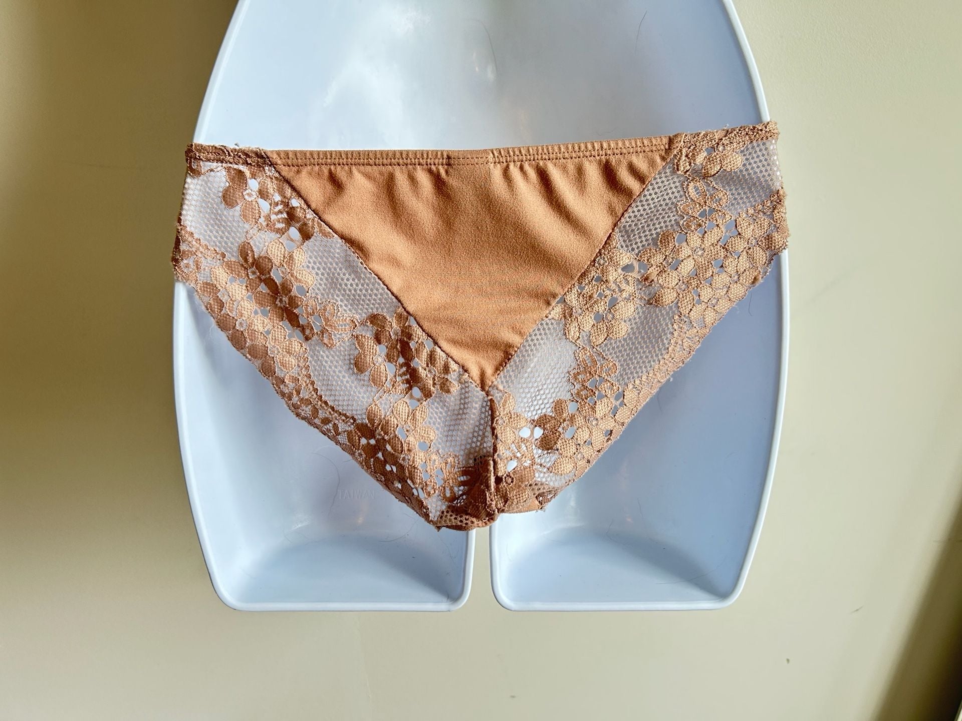 Jessica Simpson Women's 3-Pack Microfiber and Lace Bikini Panties 8