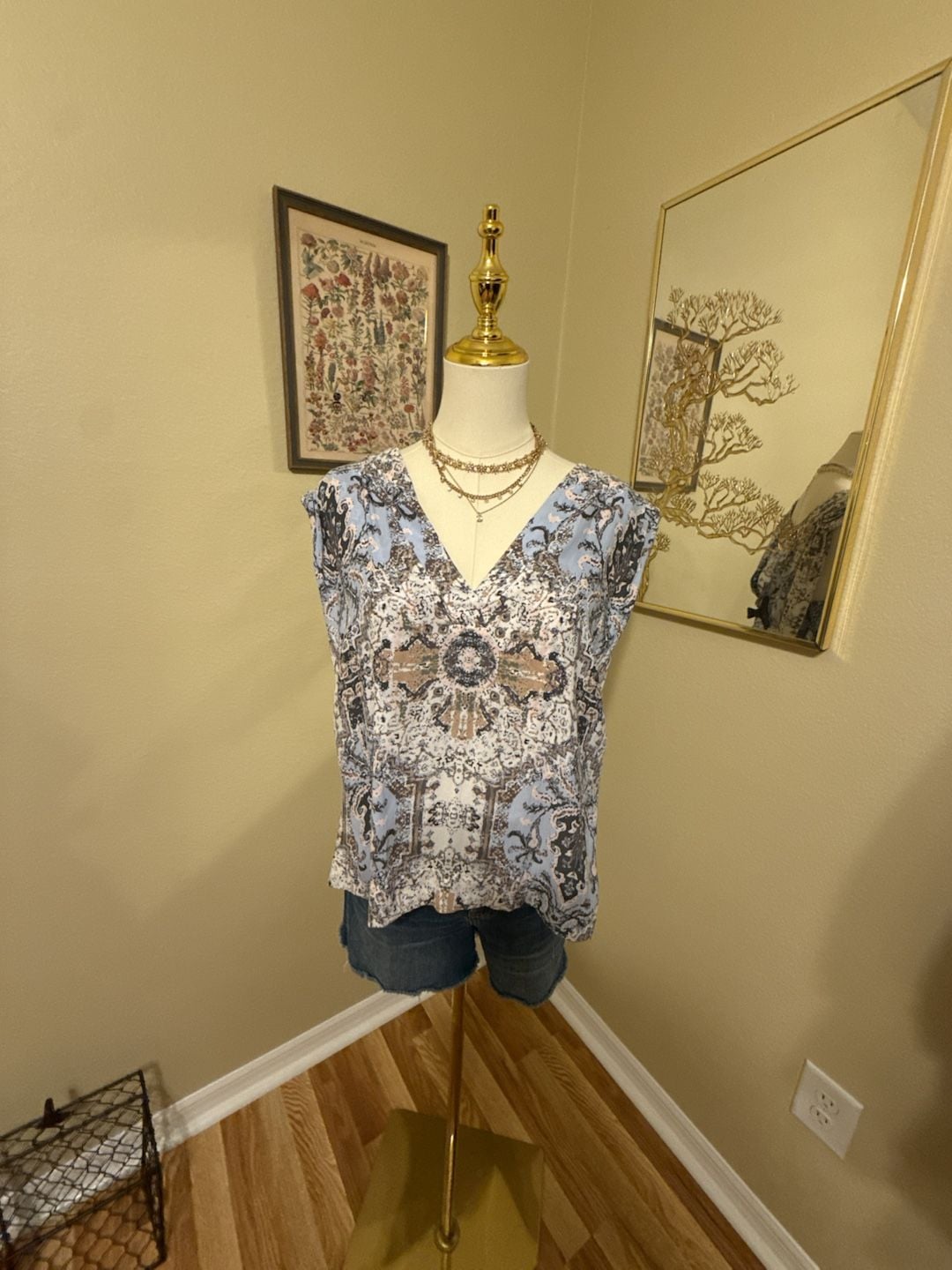 Free People Darcy Printed V-Neck Swing Tank Top Size L 4