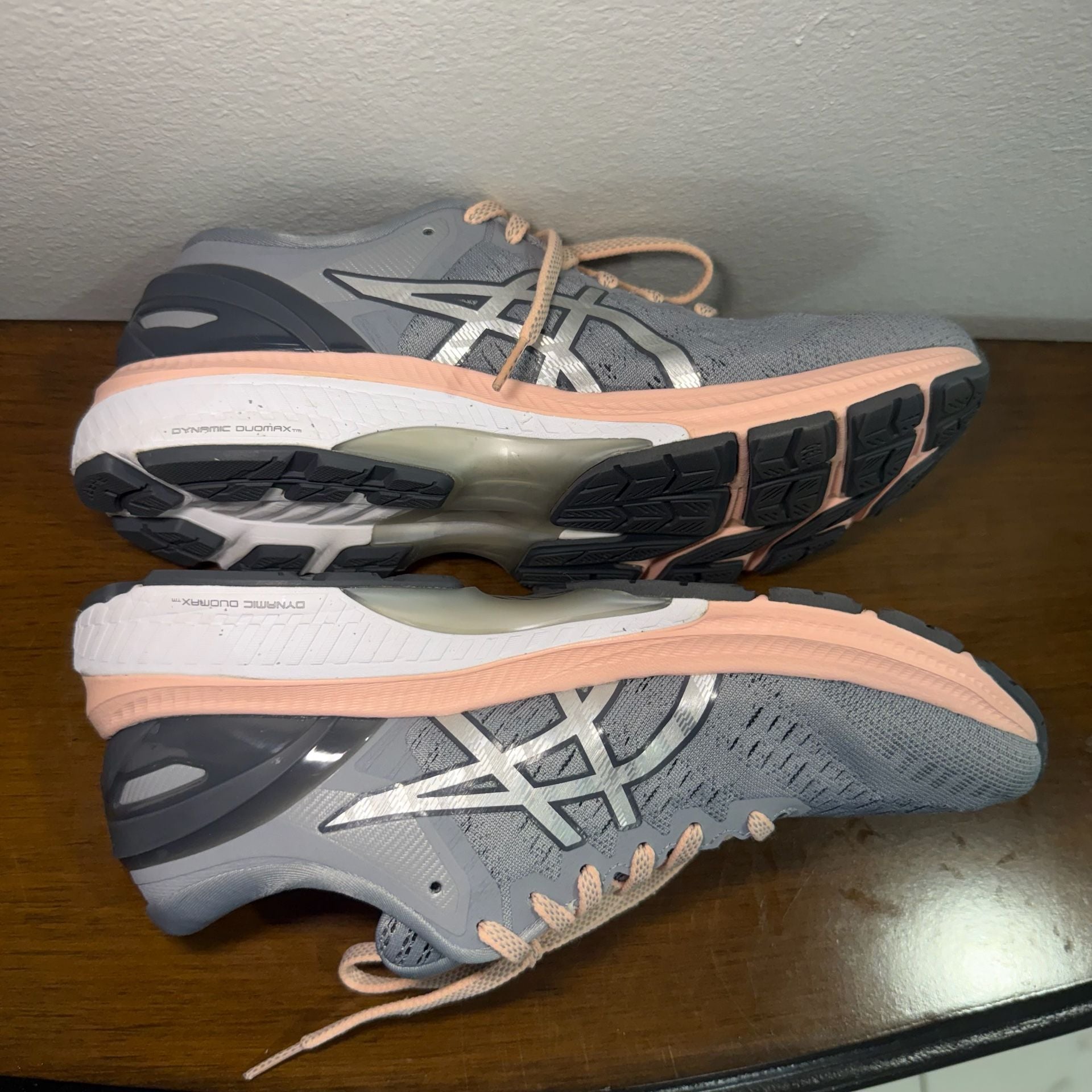 ASICS Women's Gel-Kayano 27 in Sheet Rock/Pure Silver Women size 9.5 11