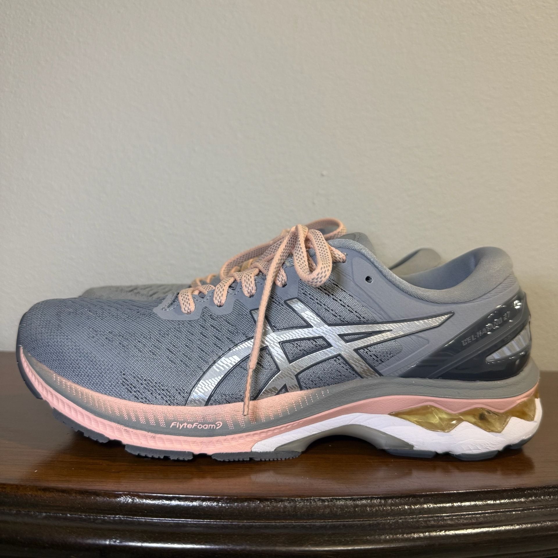 ASICS Women's Gel-Kayano 27 in Sheet Rock/Pure Silver Women size 9.5 14