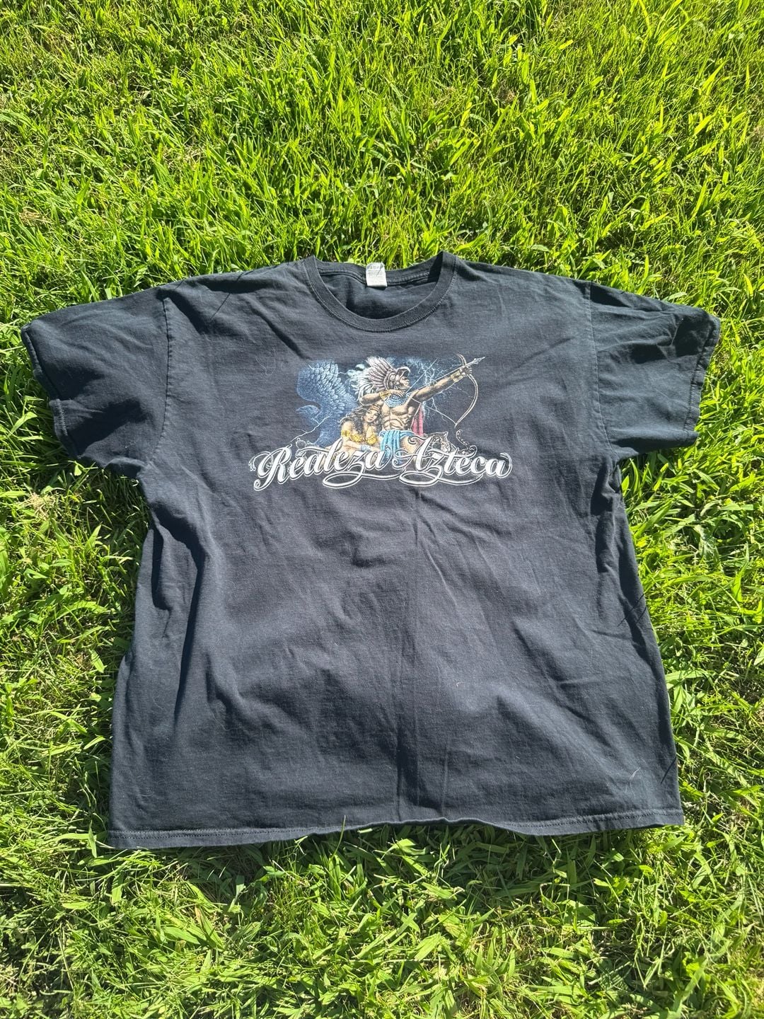 Fruit of the Loom Realeza Azteca Aztec Warrior and Princess Graphic T-Shirt 2