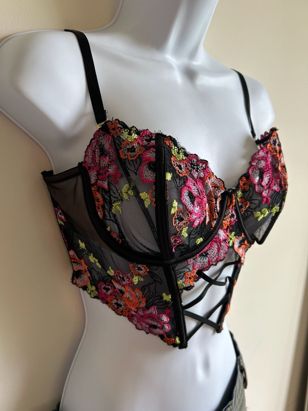 Floral embroidered bustier bra 4