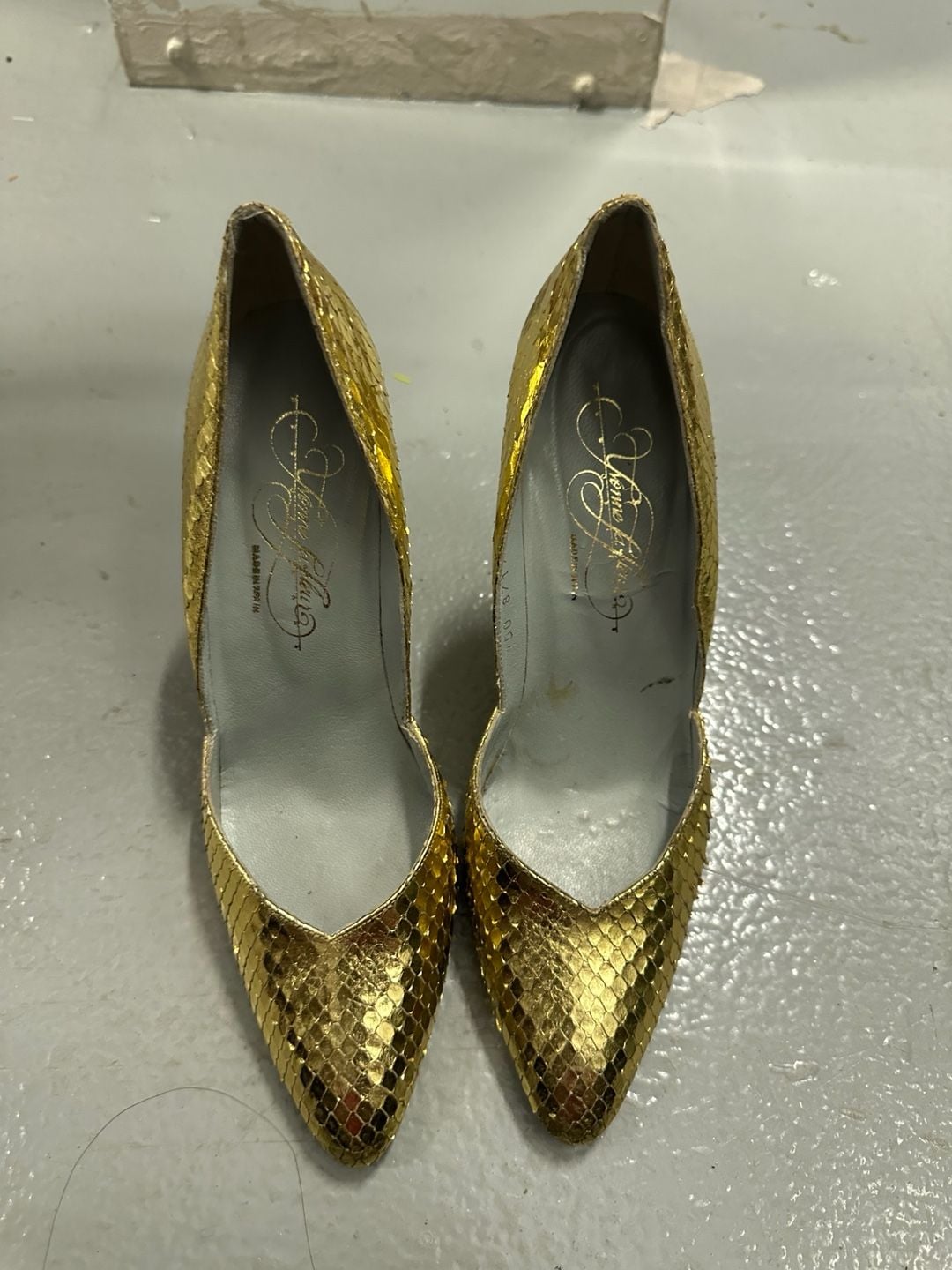 Perezjuan-Das Gold Metallic Snakeskin Pointed Toe Stiletto Pumps 2