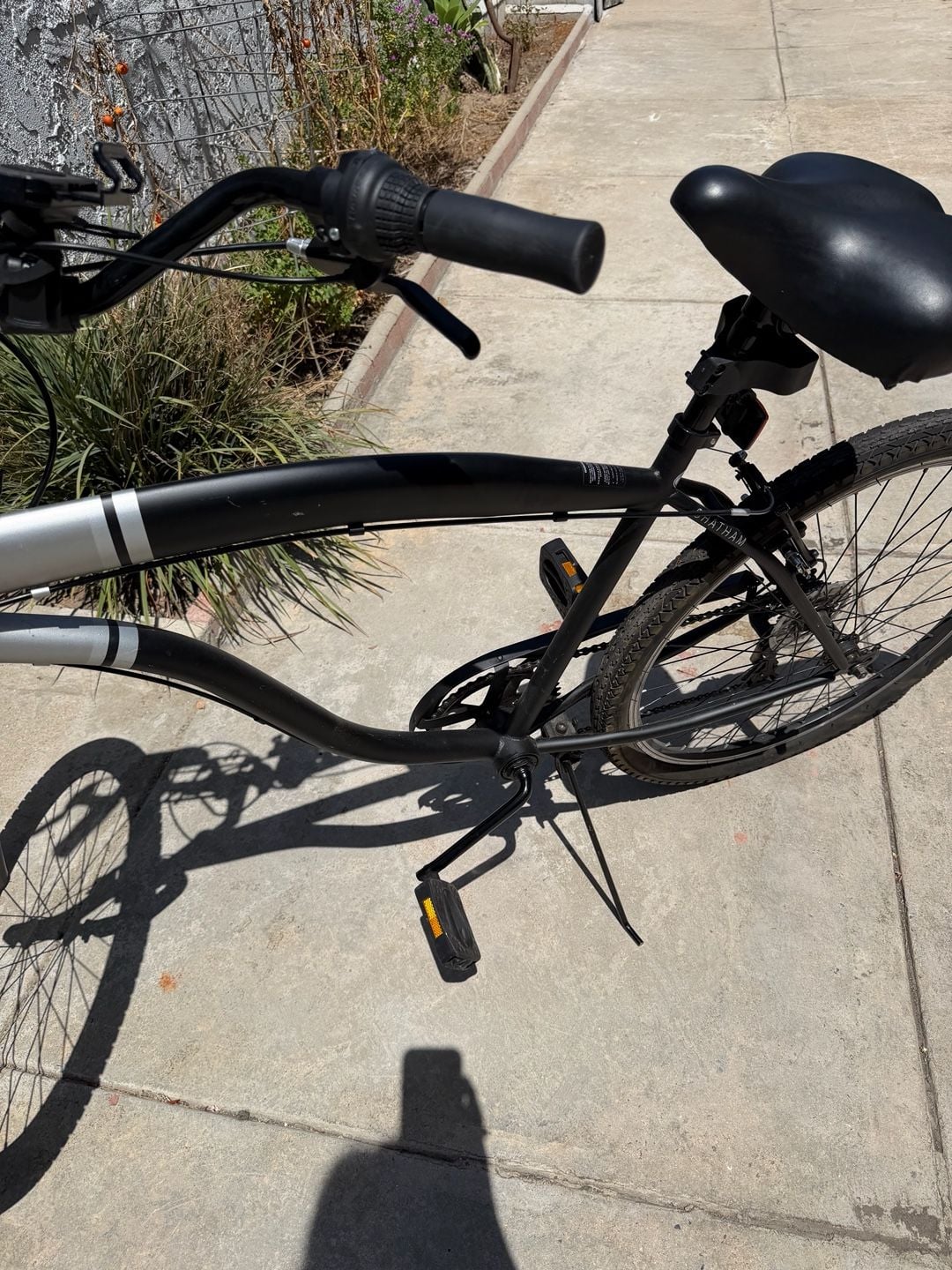 Critical Cycles Chatham 7-Speed Men's 26-Inch Beach Cruiser Bike 9