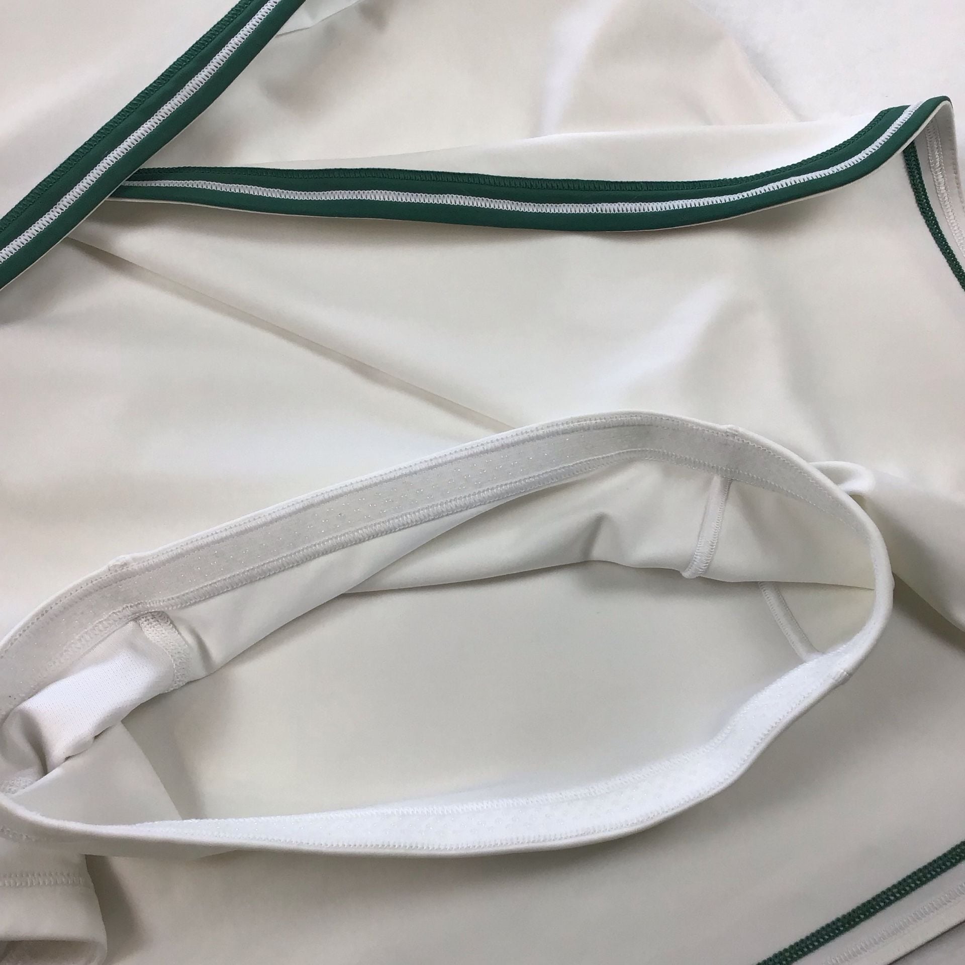 Athleta CrossCourt High Rise Tipped Skort White Green Trim XL Athletic 8