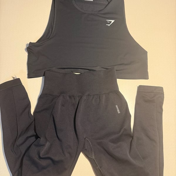 Gymshark Black Training Crop Tank and Seamless Leggings Set