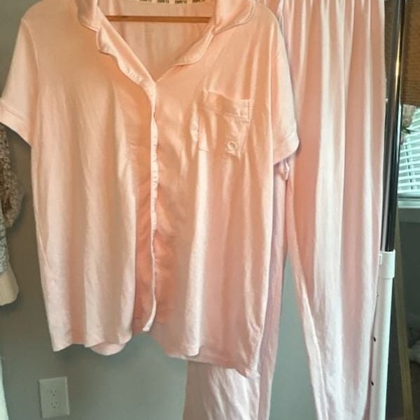 Børn Women's Short Sleeve Button-Down Top and Long Pants Pajama Set, Light Pink