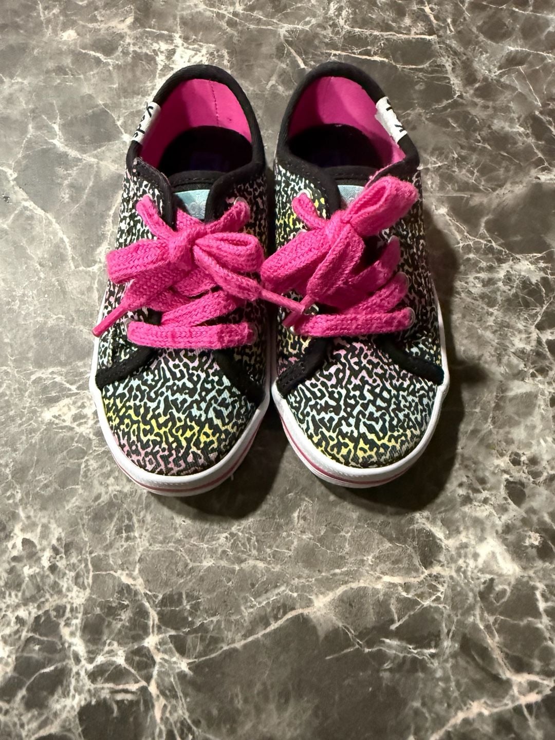 Keds Kids Kickstart Seasonal Jr Sneaker in Black/Rainbow Multi 2