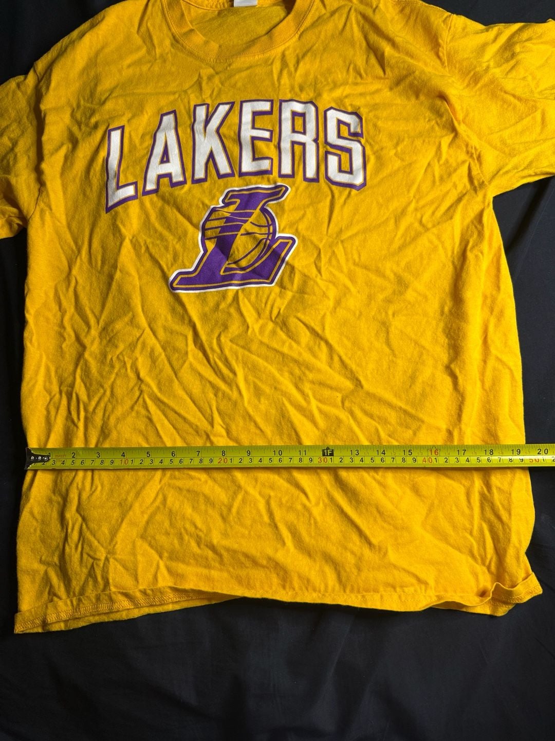Los Angeles Lakers LeBron James #23 Yellow Graphic T-Shirt 3