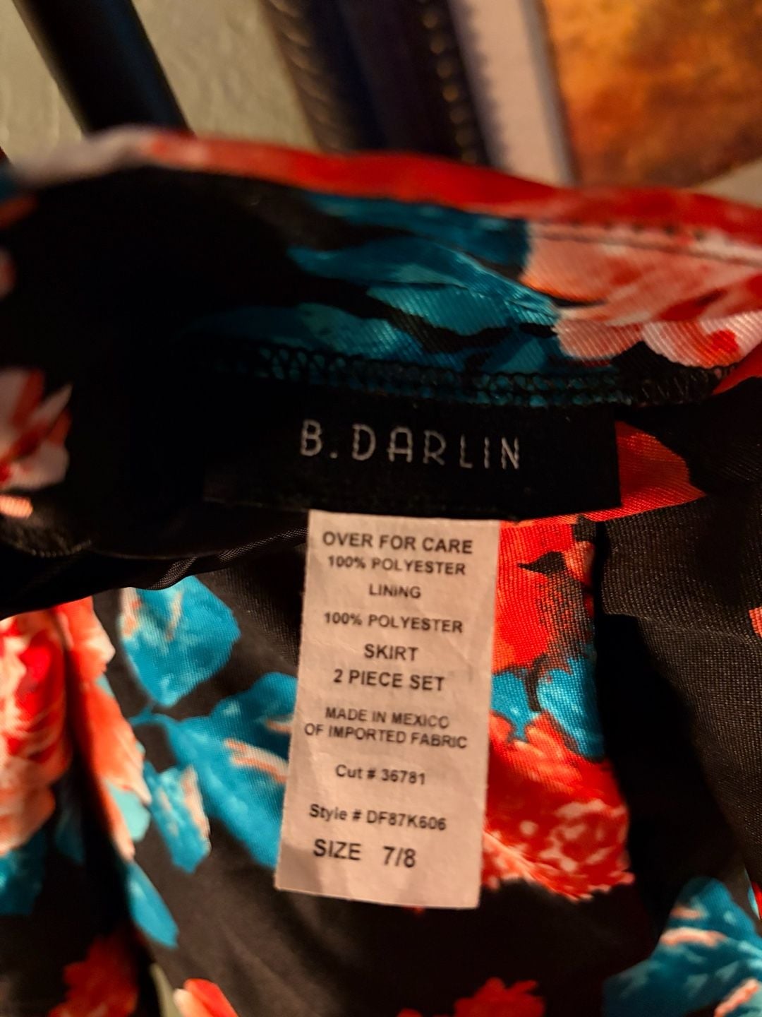 B. Darlin Women's Black and Red Floral Print Pleated Satin Skirt Size 7/8 2