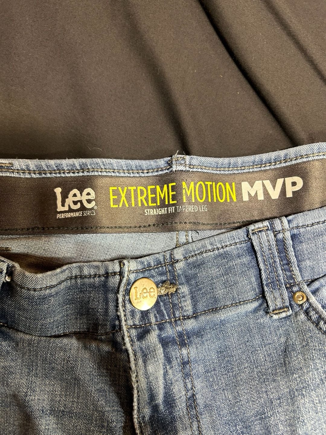 Lee Performance Series Extreme Motion MVP Straight Fit Tapered Leg Jeans 38x30 2