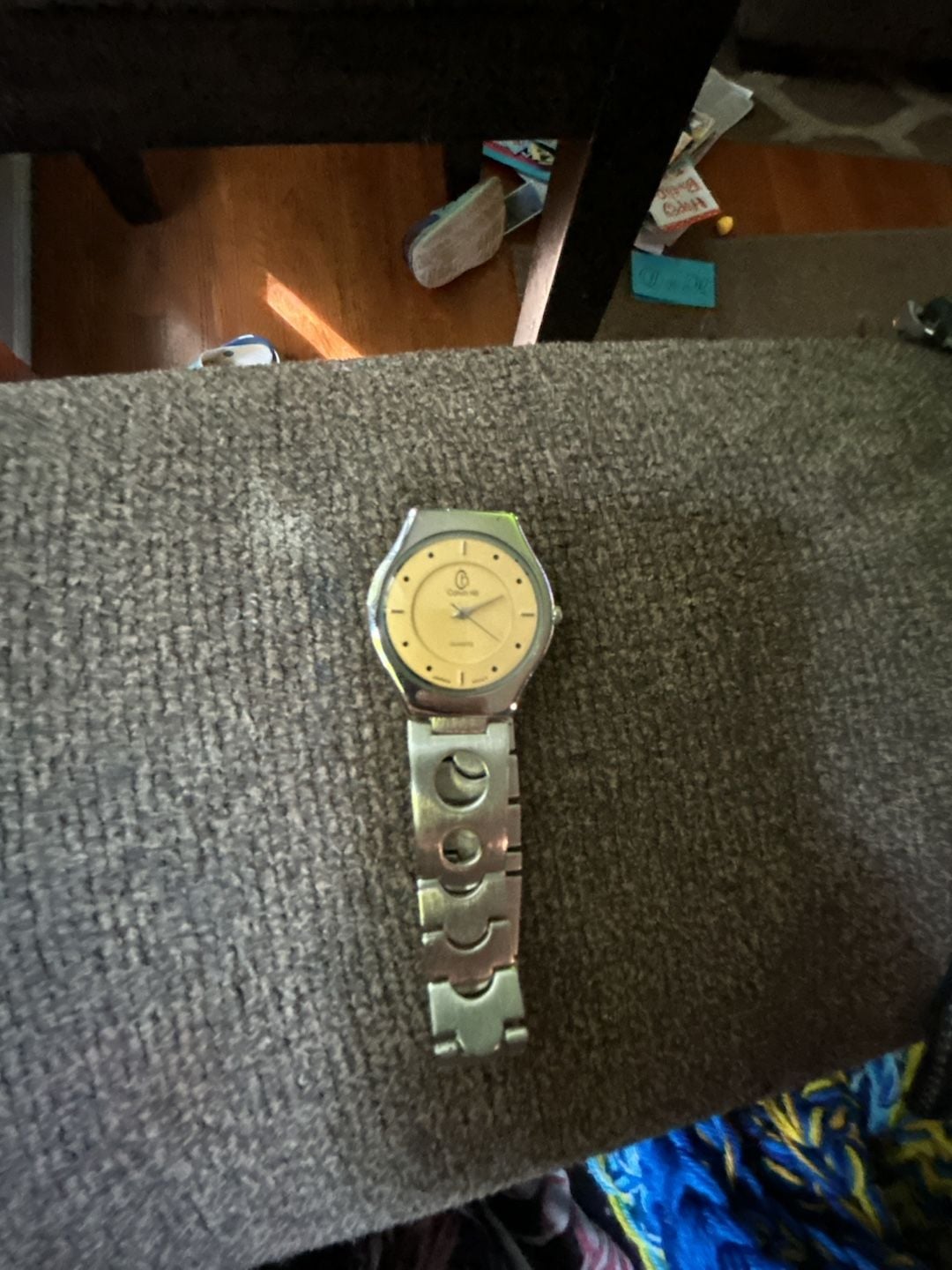 Calvin Up Round Face Quartz Analog Watch with Silver Tone Link Bracelet 1