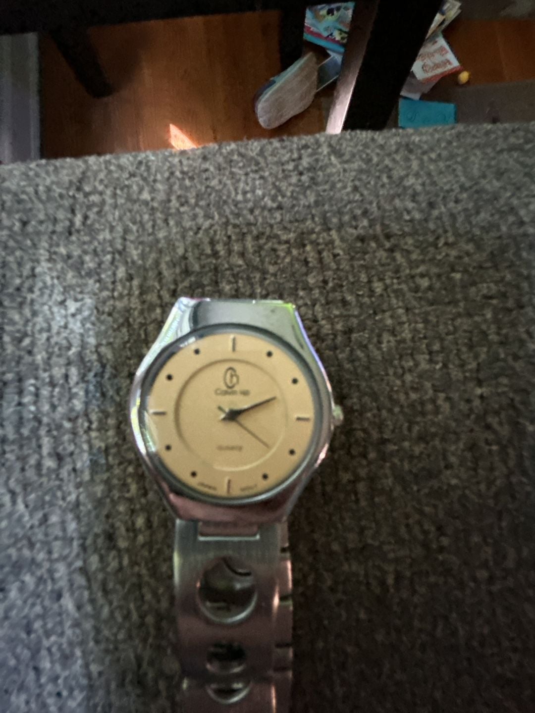 Calvin Up Round Face Quartz Analog Watch with Silver Tone Link Bracelet 2