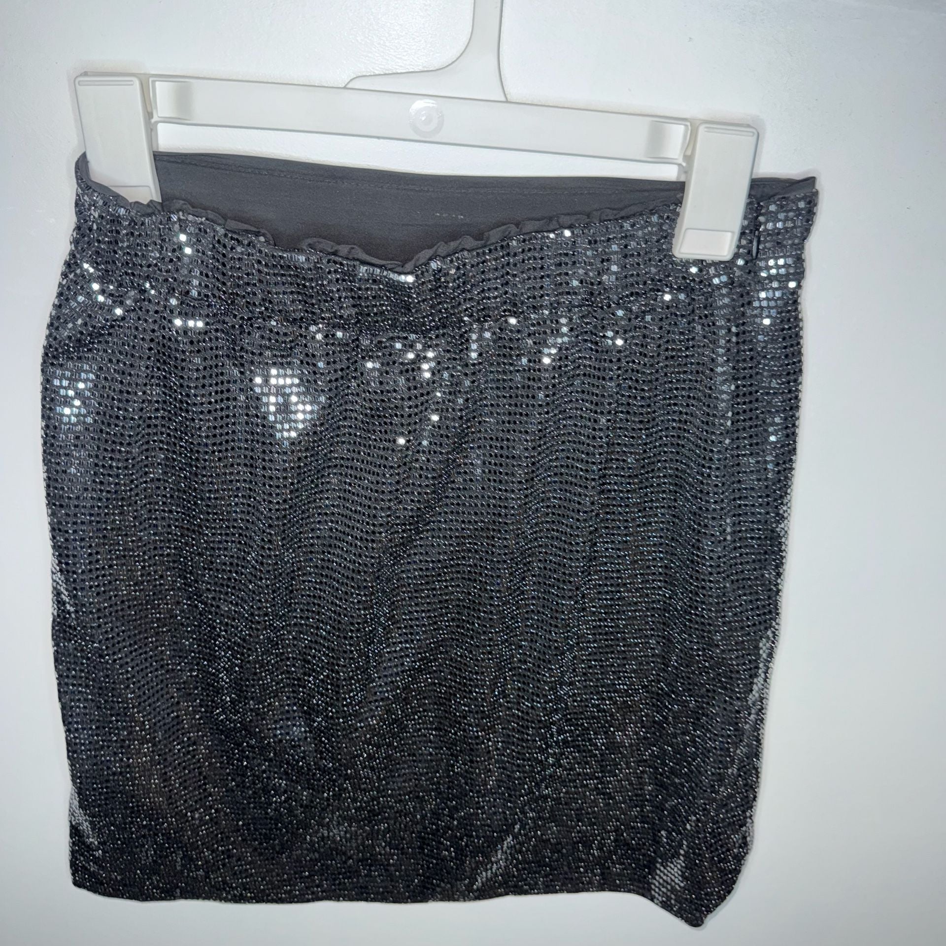 Le Soir par Molly Bracken Black Sequin Tulip Hem Mini Skirt 15