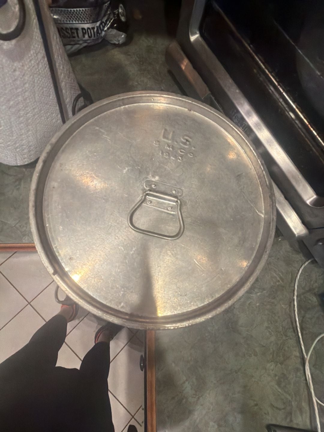 Vintage U.S. Military Aluminum Stock Pot with Lid Marked S.M. Co. 1945 1