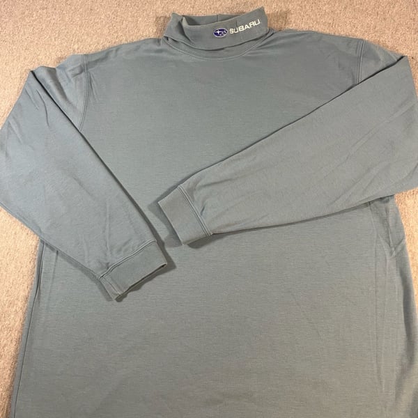 L.L.Bean Subaru Lt. Blue Embroidered Logo Turtleneck Long Sleeve Shirt Men’s L