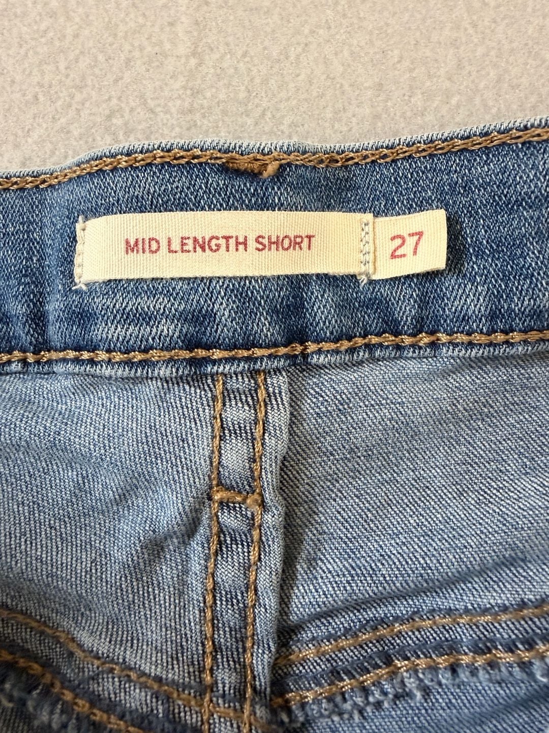 Levi's Mid Length Distressed Cuffed Denim Shorts Size 27 3