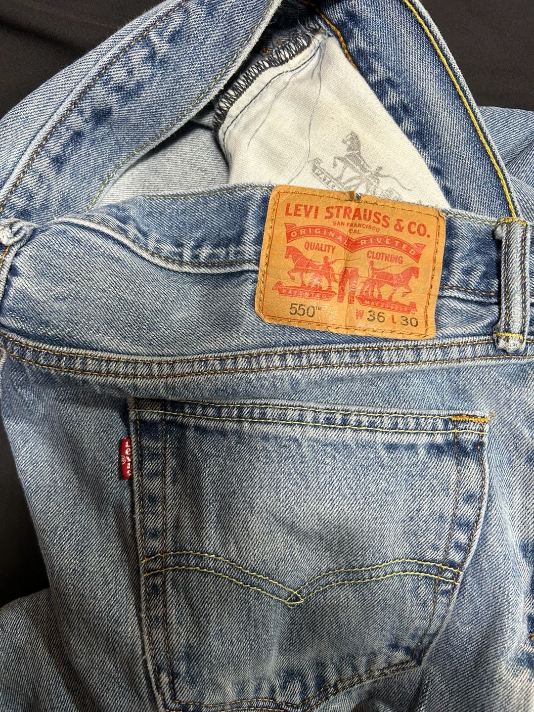 Levi's 550 Relaxed Fit Light Wash Denim Jeans Size 36x30 3