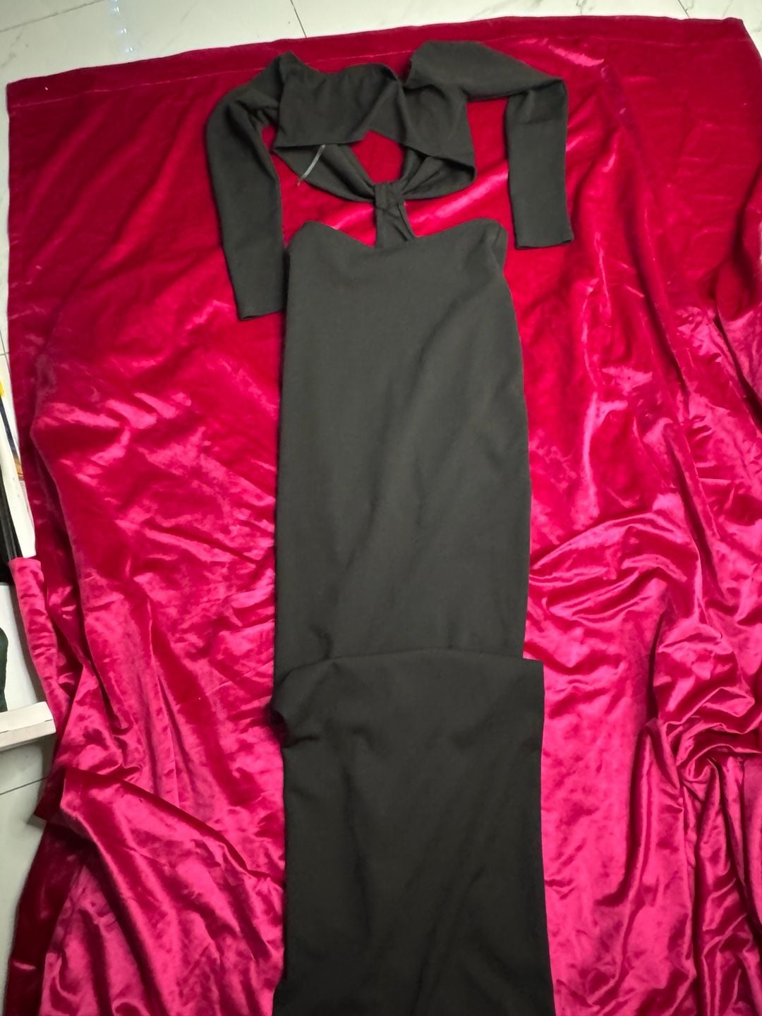 Minkpink Amber Cut-Out Black Long Sleeve Maxi Dress 19
