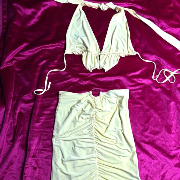 Women's Pastel Yellow Two-Piece Ruched Halter Top and O-Ring Skirt Set