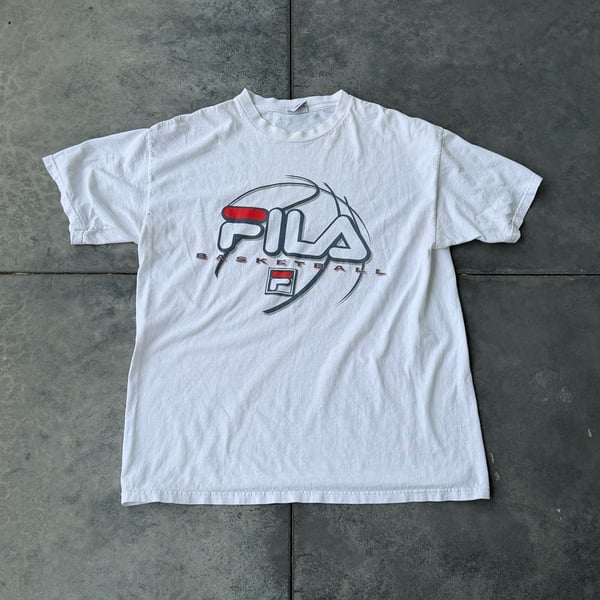 Vintage 90s Fila Basketball Jerry Stackhouse Logo Graphic T-Shirt